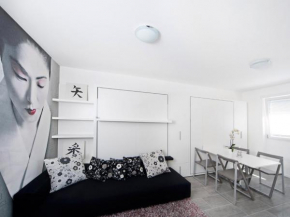  Stay Cooper Guesthouse 37  Больцано